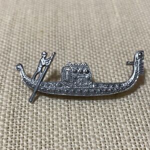 Vintage C clasp Silver Gondola Brooch